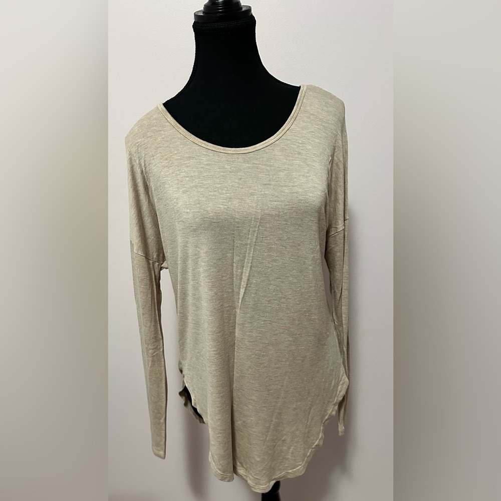Long sleeved top